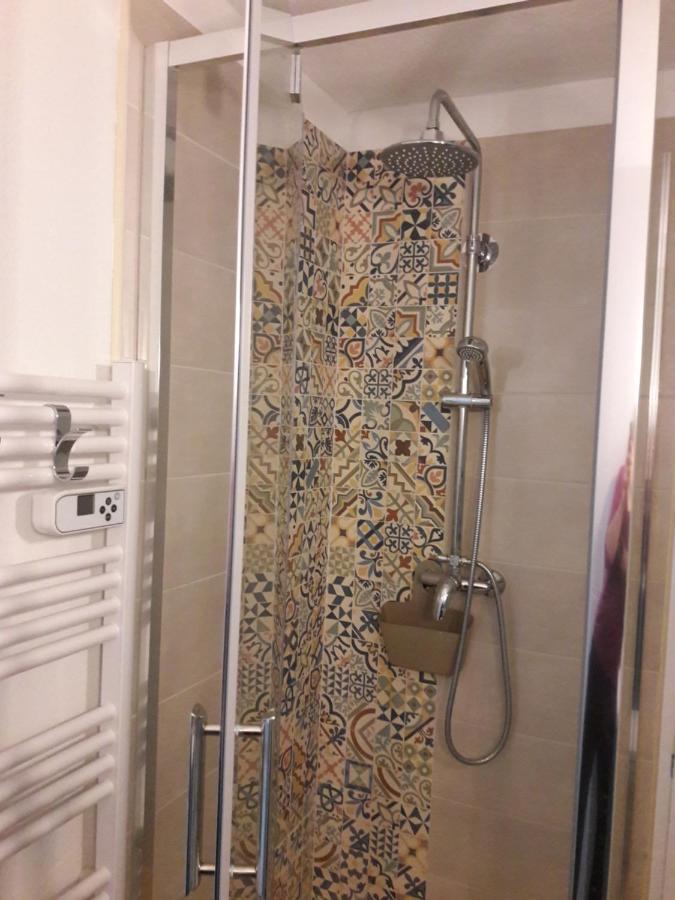 Bruse & Co Bed & Breakfast Oissery Екстериор снимка